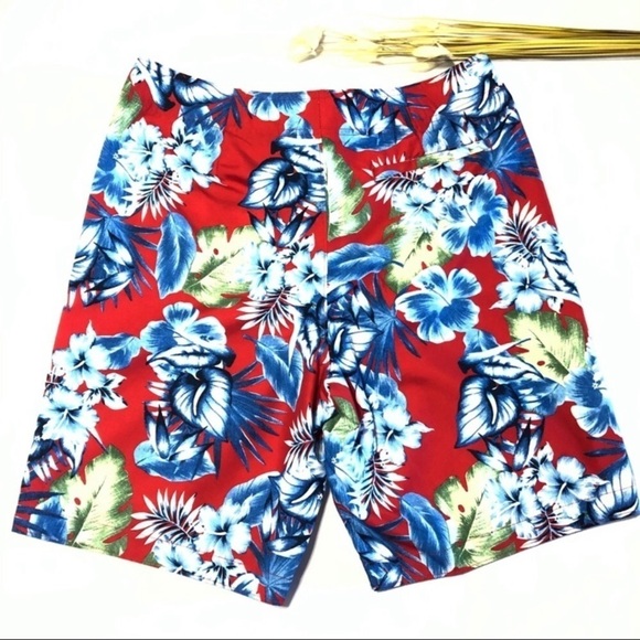 HOLLISTER NWT Hawaiian Board Short in Red Floral - Picture 2 of 7